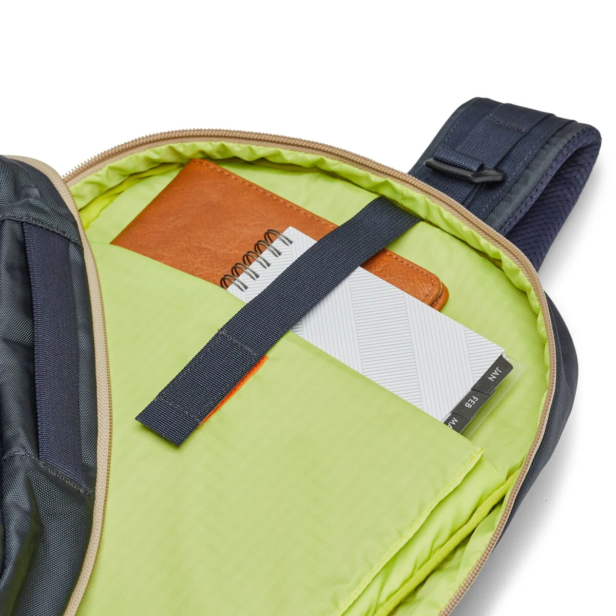 Chasqui 13L Sling - Cada Dia - GRAPHITE - Image 7