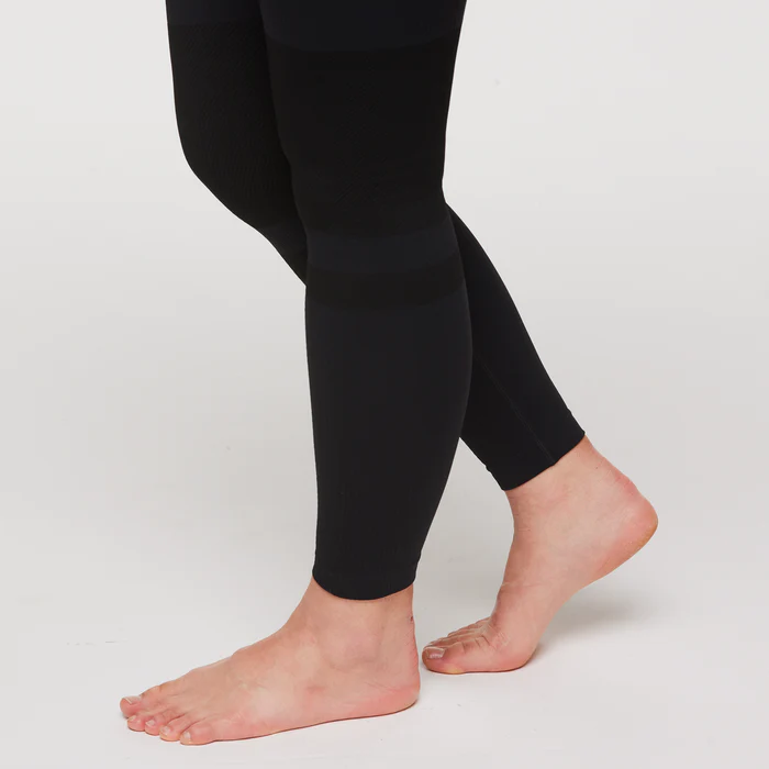 Debajo Seamless Baselayer Tight - COTOPAXI BLACK - Image 3