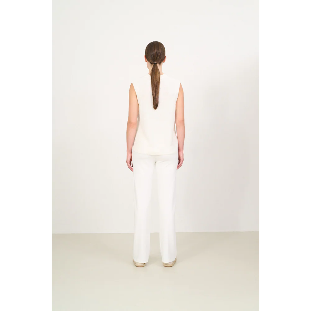 FOREST PINTUCK FLARE PANTS - MARSHMELLOW - Image 3