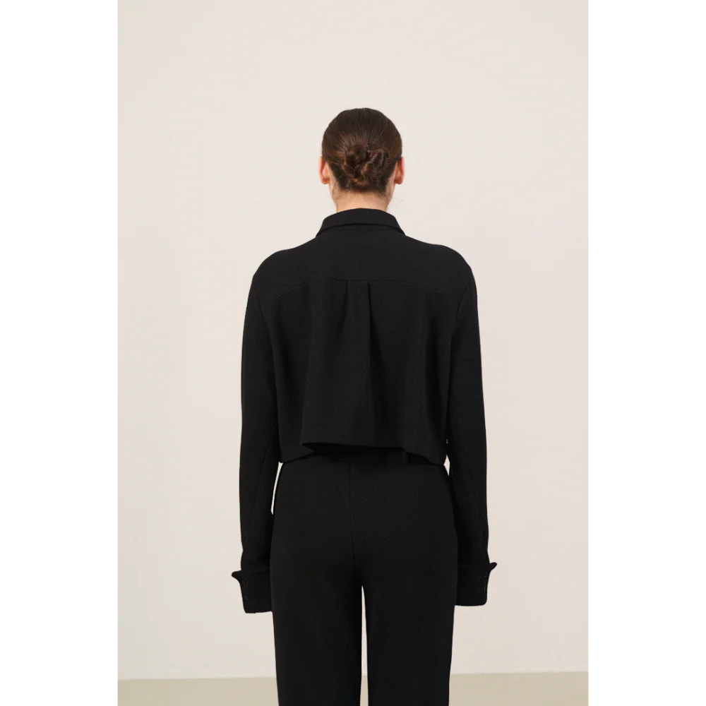 MOON CLASSIC SHORT BLOUSE - BLACK - Image 3